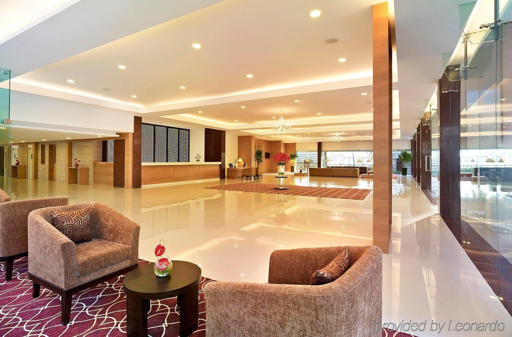 โรงแรมนาวีน เลคไซด์ ฮูบลิ ภายนอก รูปภาพ
